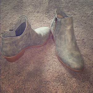 Cute wedged mini boots (never worn)